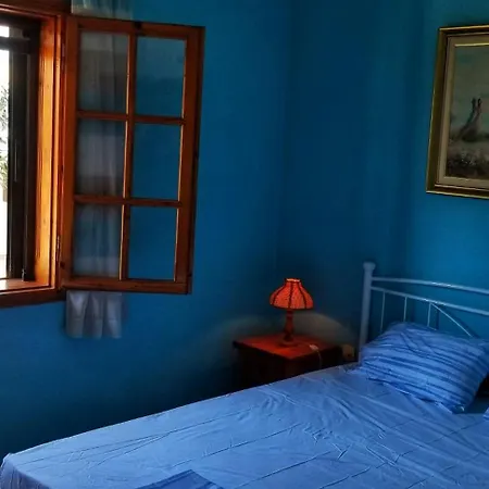 Valerie'S House Apartment Poros Town Room photo